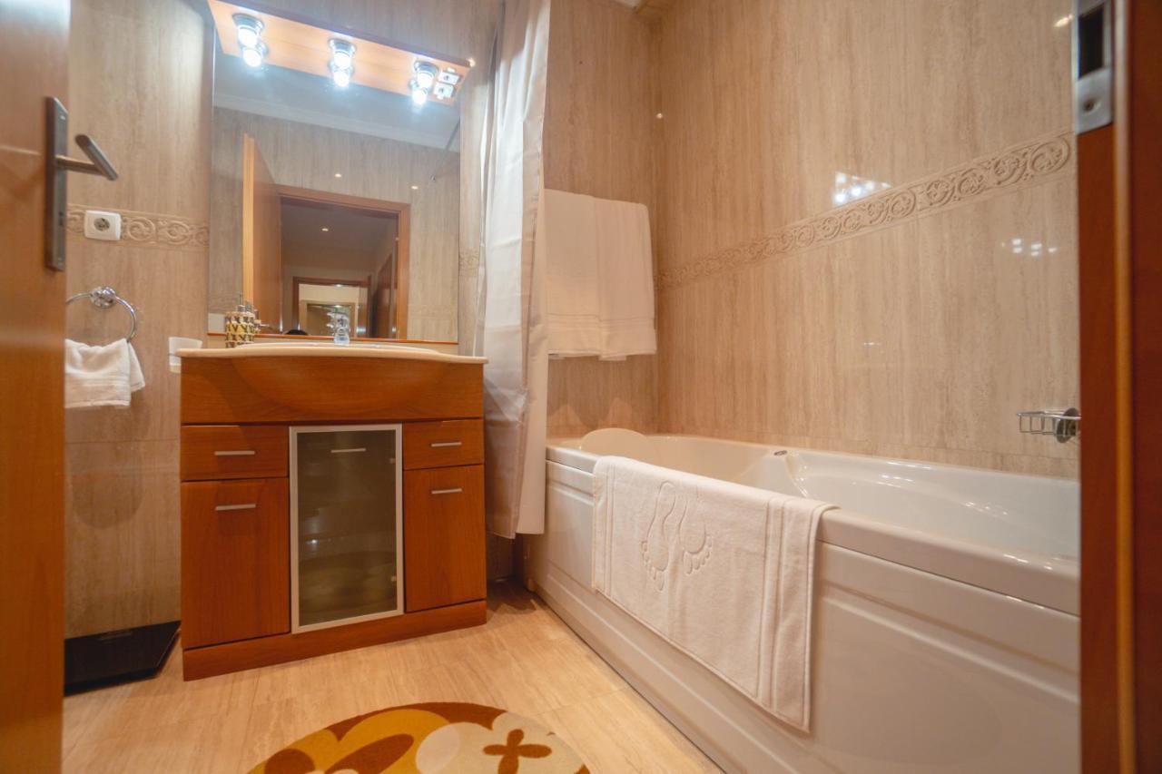 Large Modern Ponta Delgada Apartment المظهر الخارجي الصورة