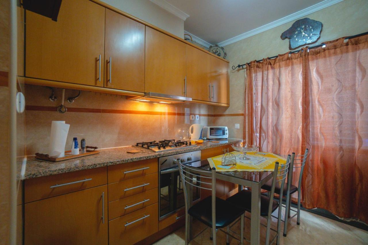 Large Modern Ponta Delgada Apartment المظهر الخارجي الصورة
