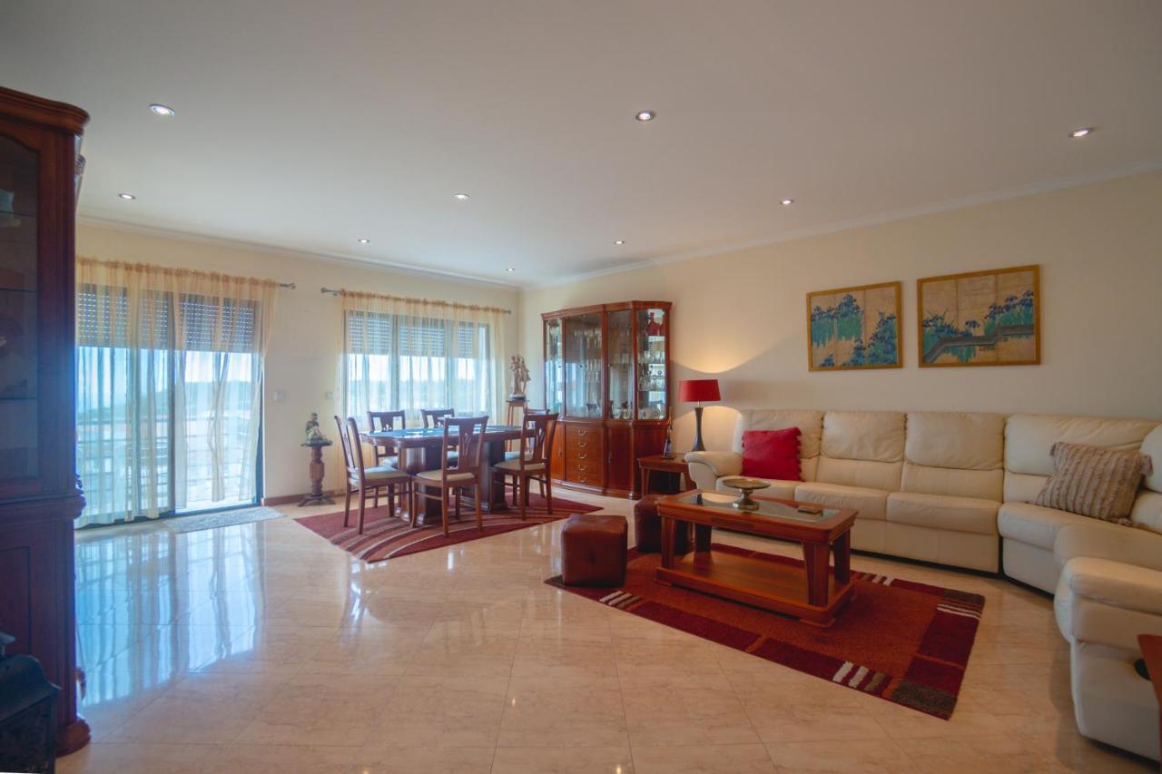 Large Modern Ponta Delgada Apartment المظهر الخارجي الصورة